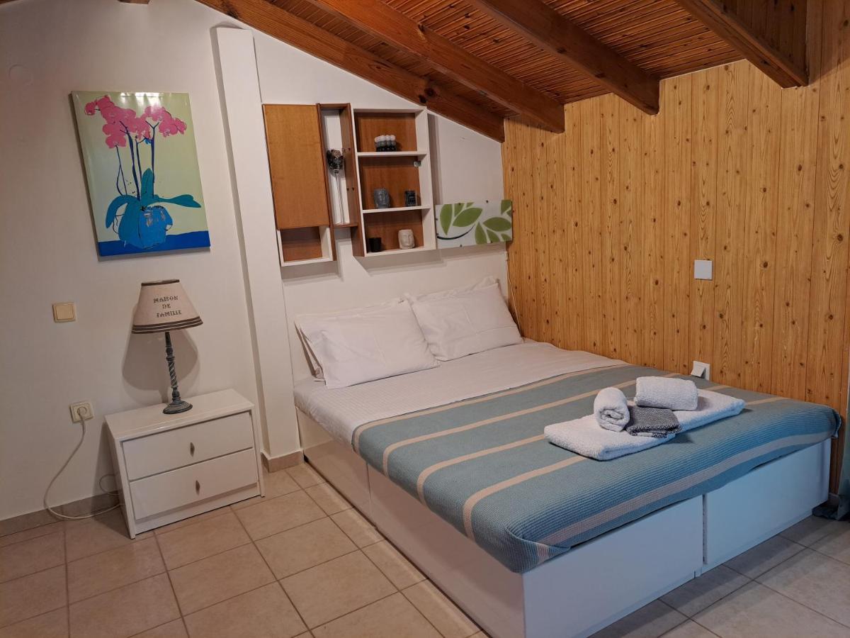 Apartamento Attic Nea Moudania Exterior foto